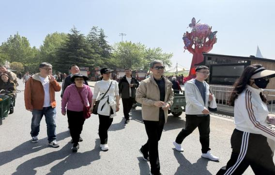 河南法官进修学院组织开展“春风健步凝众..